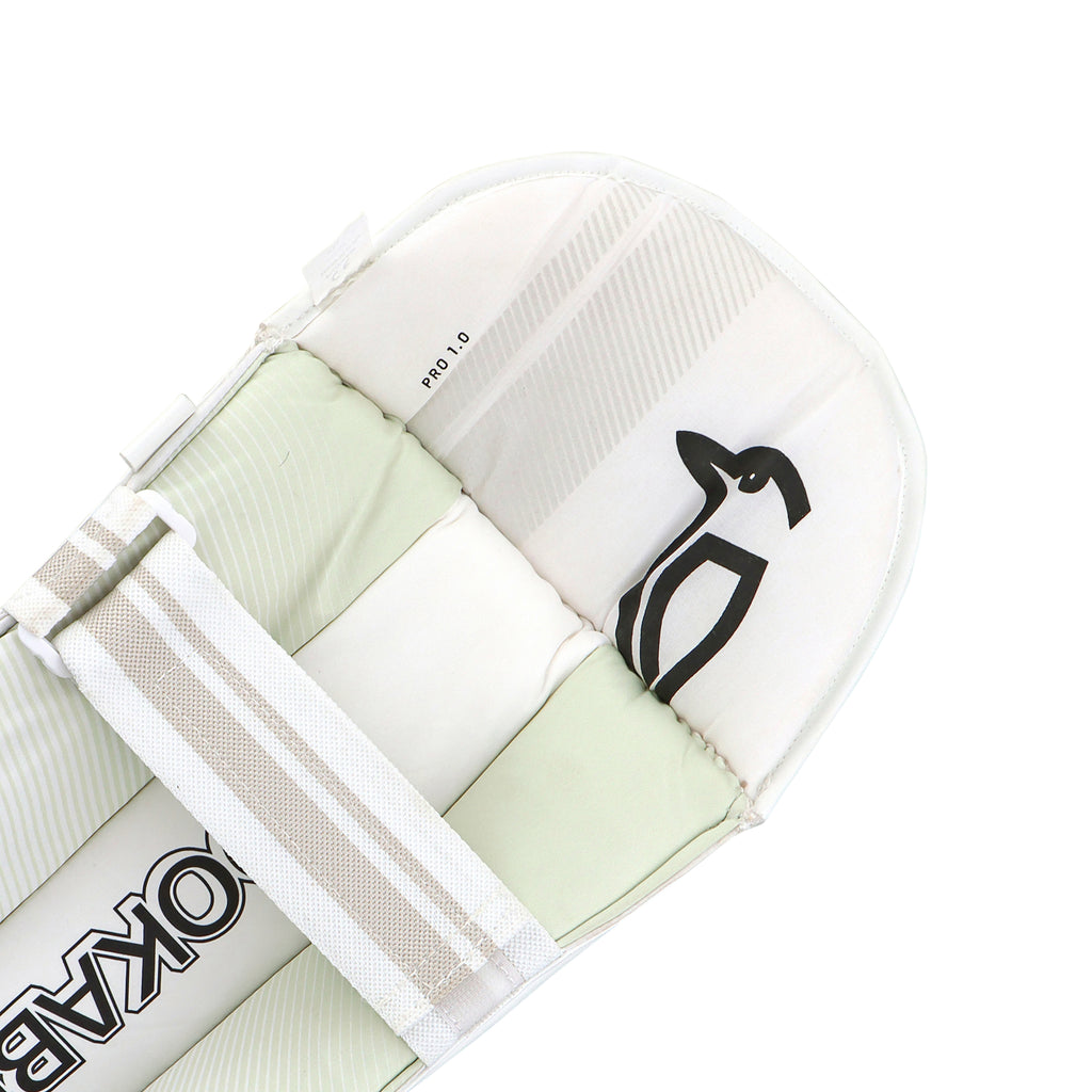 Kookaburra Pro 1.0 WK Pads (25)